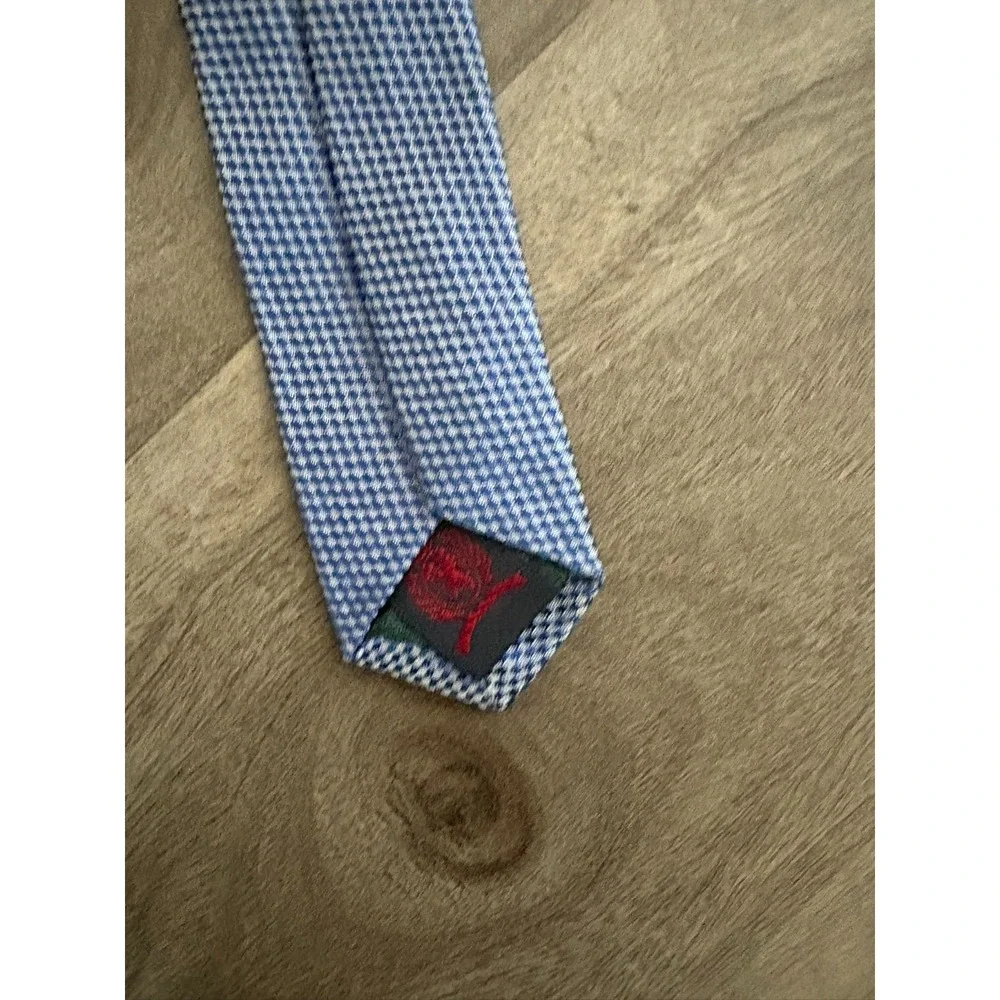 Tommy Hilfiger Mens Tie Green With Blue‎ 100% Silk Geometric Pattern Legth 57 in